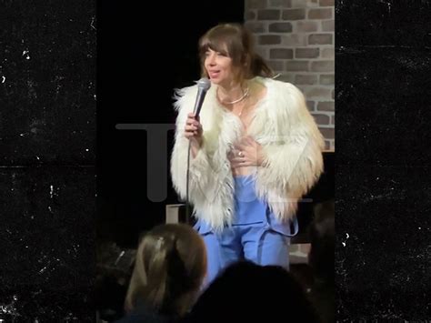 natasha leggero boobs